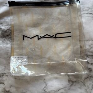 MAC COSMETICS CLEAR POUCH